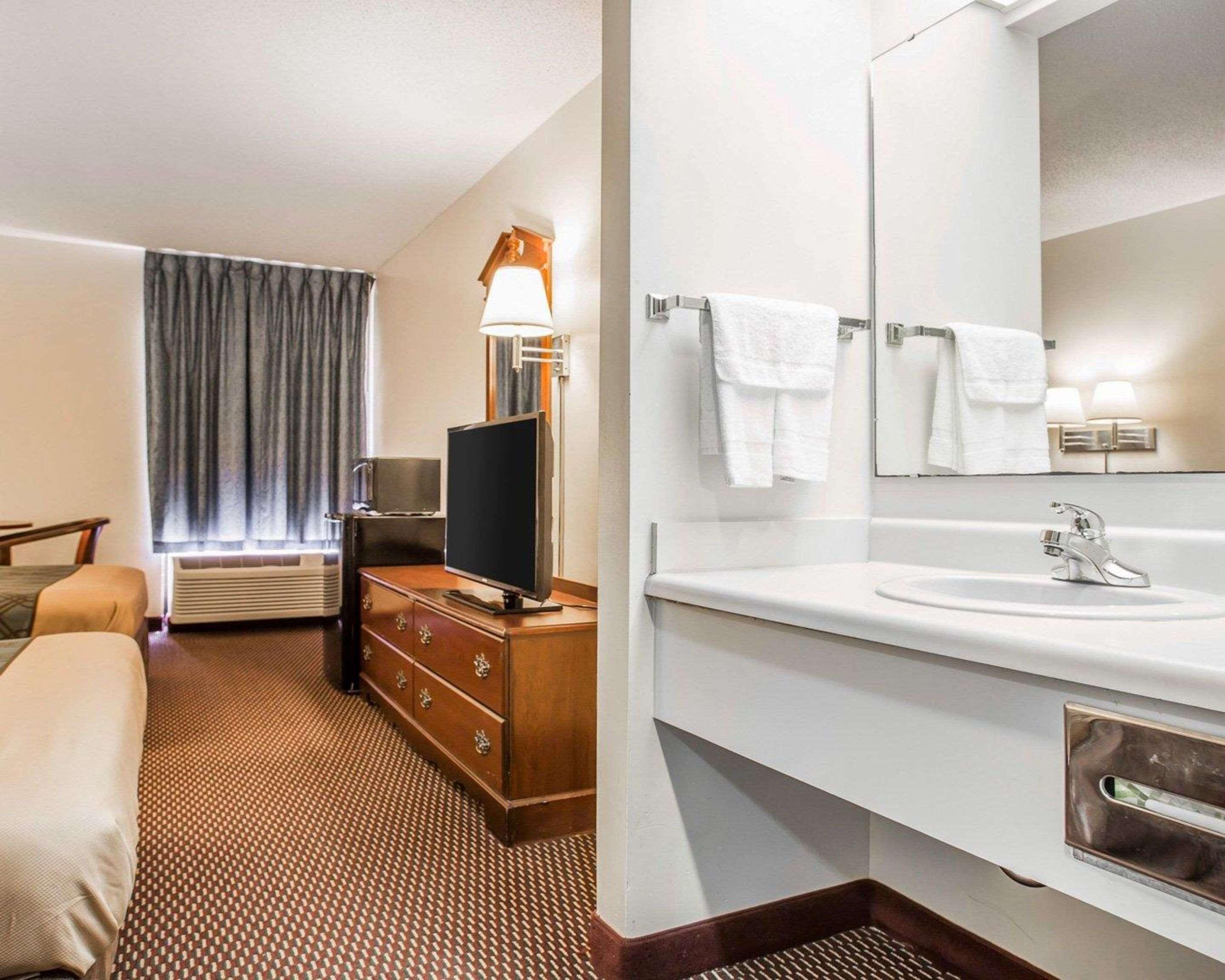 Econo Lodge St. Stephen Zewnętrze zdjęcie